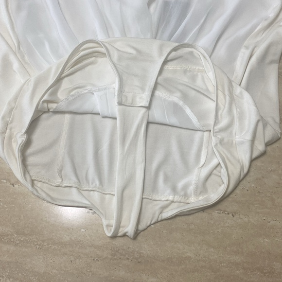 NWT Eva Mendes white bodysuit, sheer sleeves, see measurements in photos. - Picture 5 of 8